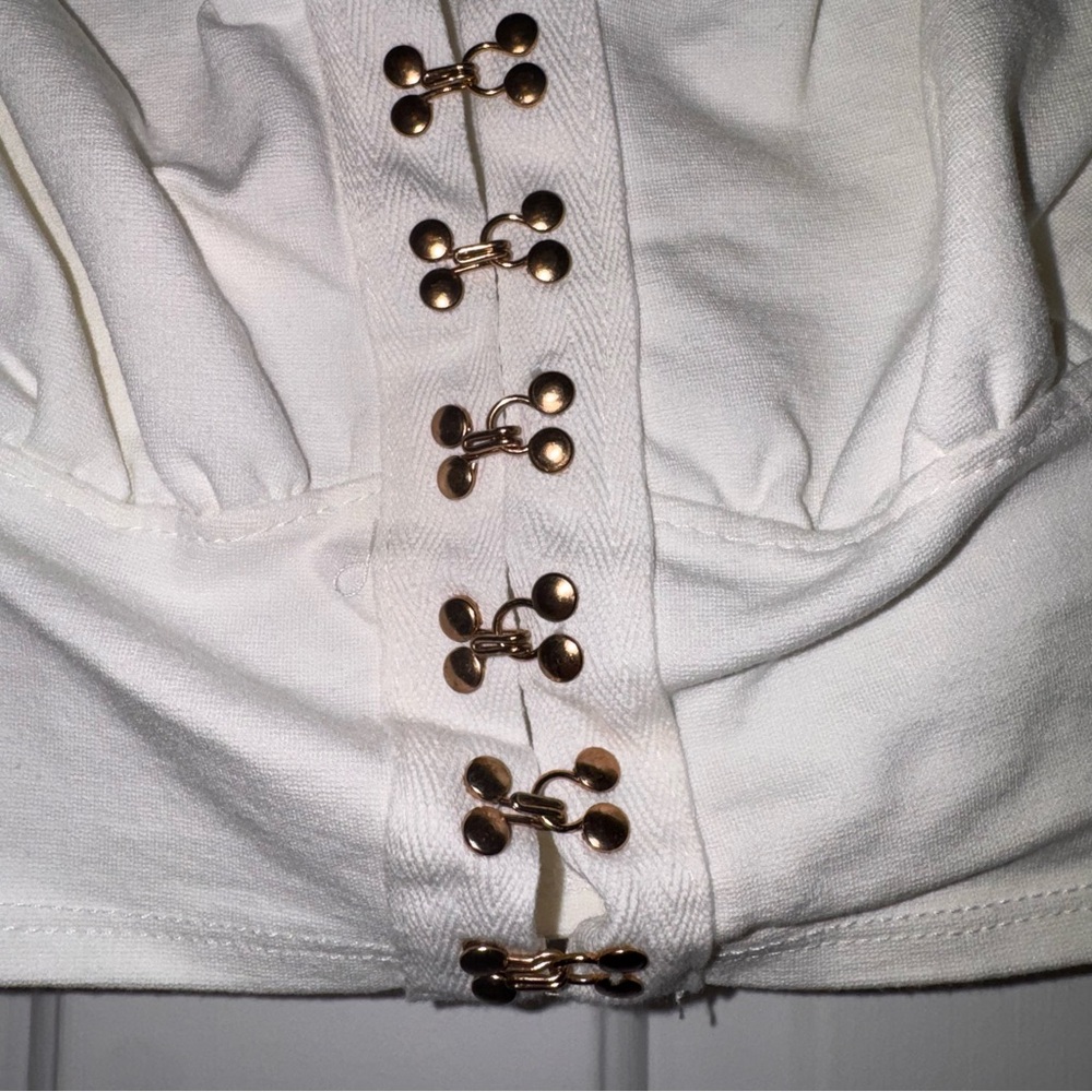 Fashion Nova White Puff Sleeve Crop Top Front gold eye Hook Detail corset like M - Picture 7 of 11